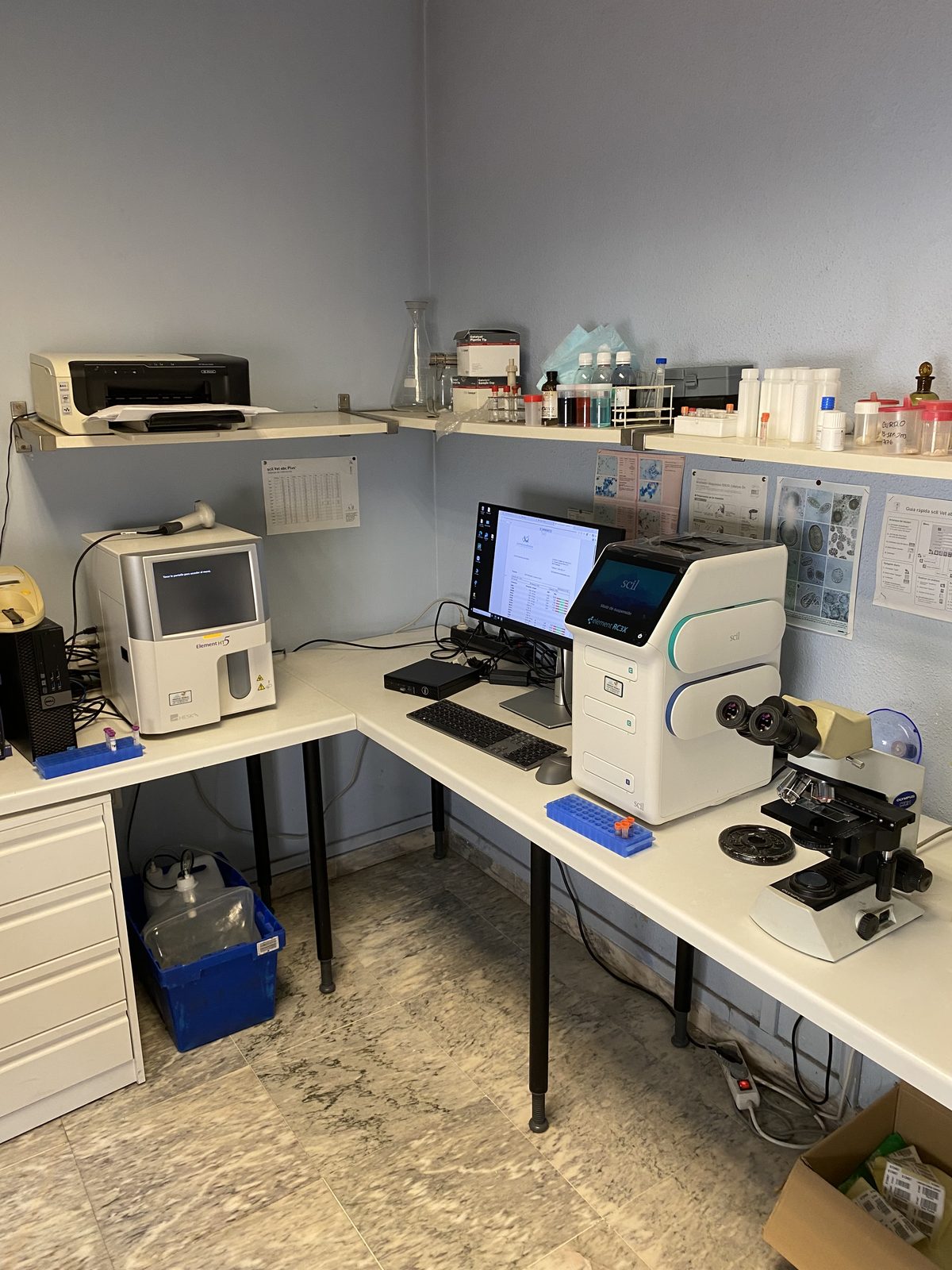 Laboratorio veterinario interno en Badajoz — Centro Veterinario Ciudad Jardín